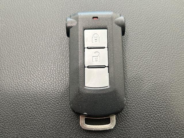 デイズルークス ハイウェイスター　Ｘ　Ｖセレクション　インテリジェント　エマージェンシーブレーキ／踏み間違い衝突防止アシスト／横滑り防止装置／社外ナビ／全方位カメラ／ＥＴＣ／アイドリングストップ／プッシュスタート／シートバックテーブル／サンシェード（12枚目）