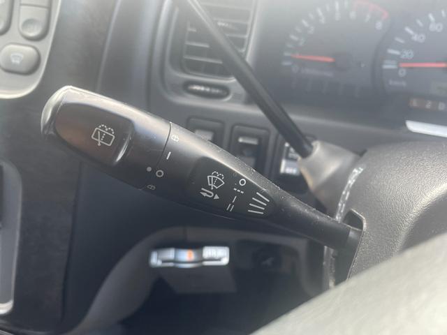 デリカスペースギア 4ドア3.0 20thリミテッド ハイR 4WD ワンオーナー/4WD/カーオーディオ/センターデフロック/ETC/純正アルミホイール/電動格納ミラー/3列シート/ウォークスルー/社外フロアマット/ドアバイザー/片側スライドドア/ABS/ドアバイザー(40枚目)