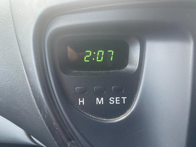 デリカスペースギア 4ドア3.0 20thリミテッド ハイR 4WD ワンオーナー/4WD/カーオーディオ/センターデフロック/ETC/純正アルミホイール/電動格納ミラー/3列シート/ウォークスルー/社外フロアマット/ドアバイザー/片側スライドドア/ABS/ドアバイザー(42枚目)