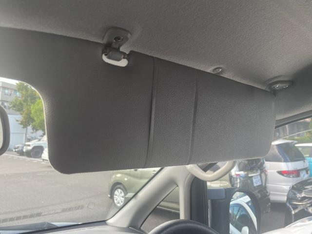 デリカスペースギア 4ドア3.0 20thリミテッド ハイR 4WD ワンオーナー/4WD/カーオーディオ/センターデフロック/ETC/純正アルミホイール/電動格納ミラー/3列シート/ウォークスルー/社外フロアマット/ドアバイザー/片側スライドドア/ABS/ドアバイザー(57枚目)