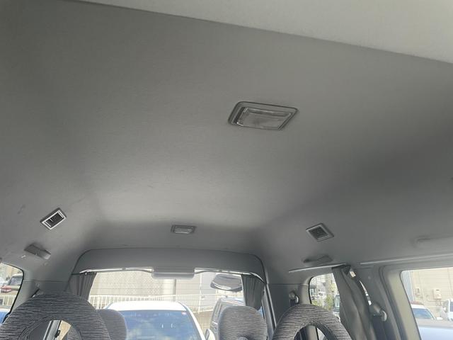 デリカスペースギア 4ドア3.0 20thリミテッド ハイR 4WD ワンオーナー/4WD/カーオーディオ/センターデフロック/ETC/純正アルミホイール/電動格納ミラー/3列シート/ウォークスルー/社外フロアマット/ドアバイザー/片側スライドドア/ABS/ドアバイザー(59枚目)