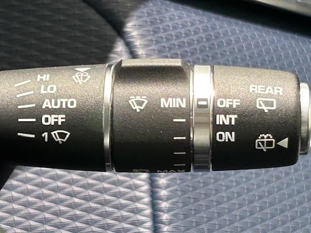 レンジローバーヴェラール Ｒ　ダイナミック　ＳＥ　１８０ＰＳ　４ＷＤ／サンルーフ／メリディアンオーディオ／衝突軽減システム／クルーズコントロール／レーンキープアシスト／コーナーセンサー／ブラインドスポットモニター／純正ナビ／全方位カメラ／ヘッドアップディスプレイ（27枚目）