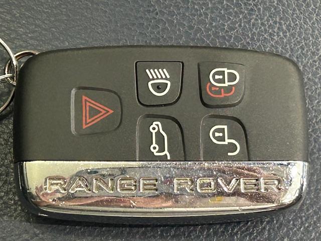 レンジローバーヴェラール Ｒ　ダイナミック　ＳＥ　１８０ＰＳ　４ＷＤ／サンルーフ／メリディアンオーディオ／衝突軽減システム／クルーズコントロール／レーンキープアシスト／コーナーセンサー／ブラインドスポットモニター／純正ナビ／全方位カメラ／ヘッドアップディスプレイ（36枚目）