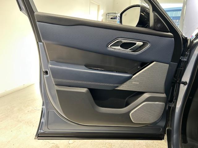 レンジローバーヴェラール Ｒ　ダイナミック　ＳＥ　１８０ＰＳ　４ＷＤ／サンルーフ／メリディアンオーディオ／衝突軽減システム／クルーズコントロール／レーンキープアシスト／コーナーセンサー／ブラインドスポットモニター／純正ナビ／全方位カメラ／ヘッドアップディスプレイ（58枚目）