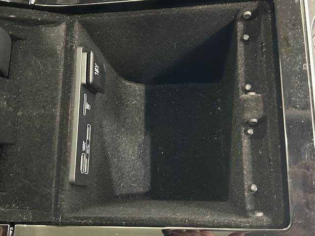 レンジローバーヴェラール Ｒ　ダイナミック　ＳＥ　１８０ＰＳ　４ＷＤ／サンルーフ／メリディアンオーディオ／衝突軽減システム／クルーズコントロール／レーンキープアシスト／コーナーセンサー／ブラインドスポットモニター／純正ナビ／全方位カメラ／ヘッドアップディスプレイ（64枚目）