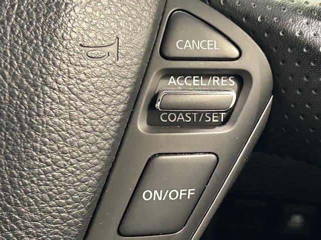 エルグランド 250ハイウェイスターSホワイトレザーアーバンクロム ニスモフルエアロ/社外ナビ/ETC/前後ドライブレコーダー/フリップダウンモニター/両側パワースライドドア/クルーズコントロール/MTモード付きAT/ハーフレザーシート/オットマン/プッシュスタート(10枚目)