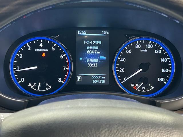 エルグランド 250ハイウェイスターSホワイトレザーアーバンクロム ニスモフルエアロ/社外ナビ/ETC/前後ドライブレコーダー/フリップダウンモニター/両側パワースライドドア/クルーズコントロール/MTモード付きAT/ハーフレザーシート/オットマン/プッシュスタート(11枚目)