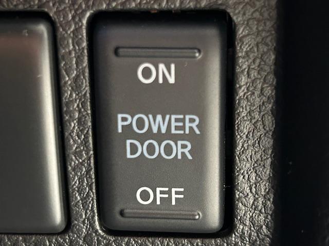 エルグランド 250ハイウェイスターSホワイトレザーアーバンクロム ニスモフルエアロ/社外ナビ/ETC/前後ドライブレコーダー/フリップダウンモニター/両側パワースライドドア/クルーズコントロール/MTモード付きAT/ハーフレザーシート/オットマン/プッシュスタート(47枚目)