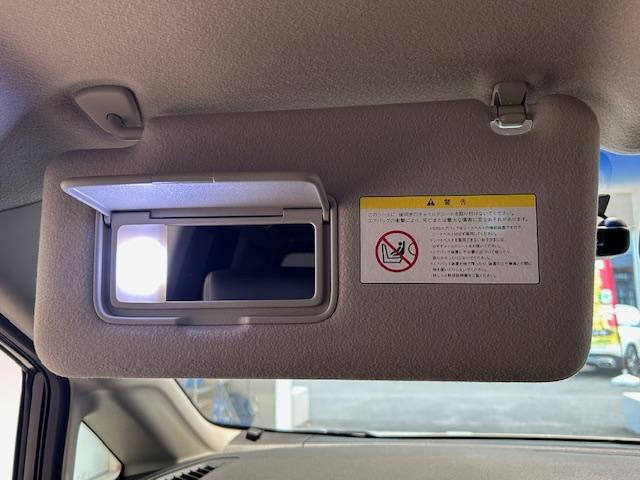 エルグランド 250ハイウェイスターSホワイトレザーアーバンクロム ニスモフルエアロ/社外ナビ/ETC/前後ドライブレコーダー/フリップダウンモニター/両側パワースライドドア/クルーズコントロール/MTモード付きAT/ハーフレザーシート/オットマン/プッシュスタート(53枚目)