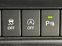 カーブを曲がるときに車が外側に膨らむアンダーステア、カーブを曲がるときに内側に巻き込むオーバーステアなどを抑える機能です。 6
