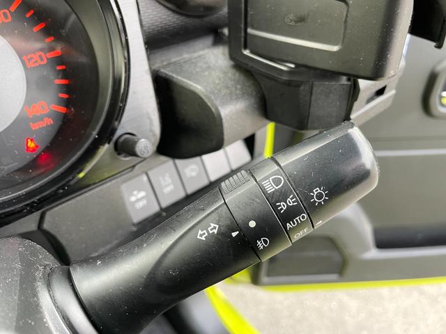 ＸＣ　純正ＳＤナビ　フルセグ　Ｂｌｕｅｔｏｏｔｈ　クルーズコントロール　シートヒーター（運転席＼助手席）　純正アルミホイール　背面タイヤ　ＥＴＣ　ステアリングスイッチ　スマートキー　ＬＥＤヘッドライト(13枚目)