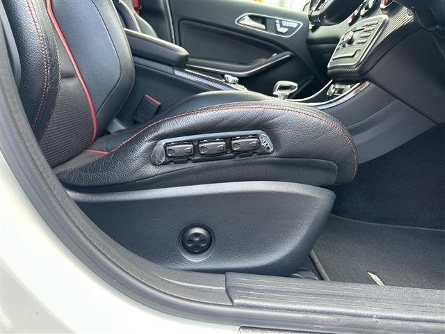 Ａクラス Ａ４５　ＡＭＧ　４マチック　エディションＩＩ　革ナビＢカメＥＴＣＰＷシートパドルＡＣＣＢＳＭ（31枚目）