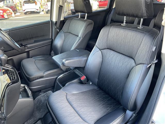 オデッセイハイブリッド ハイブリッドアブソルート・ホンダセンシングEXパック 純正ナビ☆Honda SENSING☆マルチビューカメラ☆純正リアエンターテイメントシステム☆両側パワースライドドア☆前後ドラレコ(PDR800FR)☆外部端子接続:HDMI・USB(14枚目)