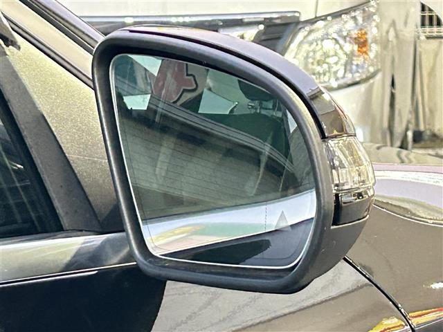 Ｃクラス Ｃ２２０ｄアバンギャルド　ＡＭＧライン　禁煙１オナ革純正ナビＢカメＡＣＣＬＫＡＢＳＭパドル（24枚目）