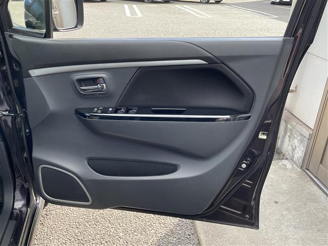 ワゴンRスティングレー X 純正CD/ETC/純正14インチアルミホイール/HIDヘッドライト/フォグランプ/オートライト/チルトステアリング/運転席シートリフター/エンジンプッシュスタート/リアプライバシーガラス/Aストップ(9枚目)