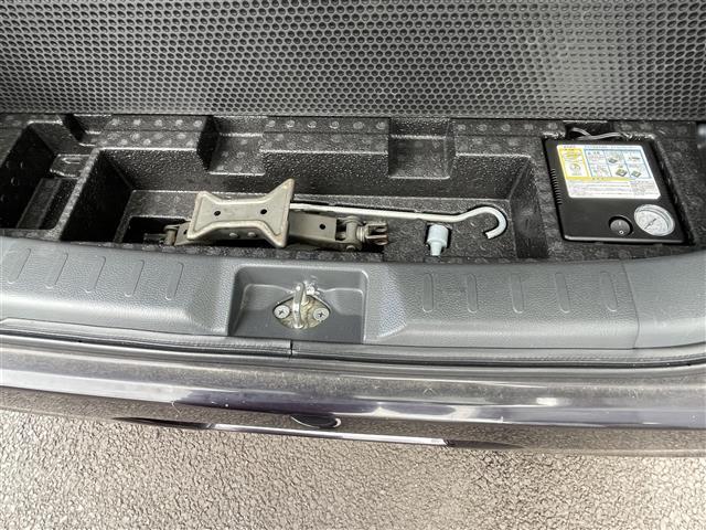 ワゴンRスティングレー X 純正CD/ETC/純正14インチアルミホイール/HIDヘッドライト/フォグランプ/オートライト/チルトステアリング/運転席シートリフター/エンジンプッシュスタート/リアプライバシーガラス/Aストップ(28枚目)