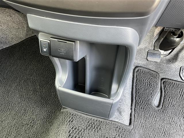 ハスラー JスタイルII ワンオーナー/メーカーオプションナビ/フルセグ/DVD/BTオーディオ/全方位カメラ/ハーフレザー調シート/純正15インチアルミホイール/衝突被害軽減システム/レーンアシスト/ビルトインETC(19枚目)