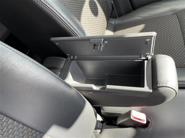 ハスラー JスタイルII ワンオーナー/メーカーオプションナビ/フルセグ/DVD/BTオーディオ/全方位カメラ/ハーフレザー調シート/純正15インチアルミホイール/衝突被害軽減システム/レーンアシスト/ビルトインETC(20枚目)