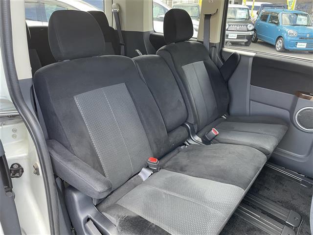 デリカＤ：５ エクシードＩＩ　禁煙１オナＥＴＣ片側ＰＳ社外デジタルミラー付（14枚目）