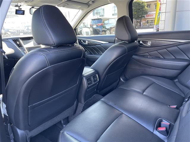 スカイライン ３５０ＧＴ　ハイブリッド　タイプＰ　ブラックレザーシート／メーカーメモリナビ／フルセグ／ＤＶＤ／ＢＴオーディオ／全方位カメラ／純正１７インチアルミホイール／レーダークルーズコントロール／ドライブレコーダー／前後クリアランスソナー（34枚目）