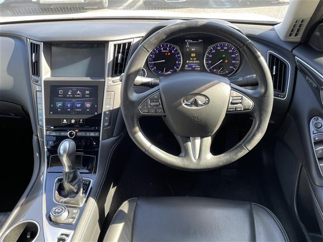 スカイライン ３５０ＧＴ　ハイブリッド　タイプＰ　ブラックレザーシート／メーカーメモリナビ／フルセグ／ＤＶＤ／ＢＴオーディオ／全方位カメラ／純正１７インチアルミホイール／レーダークルーズコントロール／ドライブレコーダー／前後クリアランスソナー（42枚目）