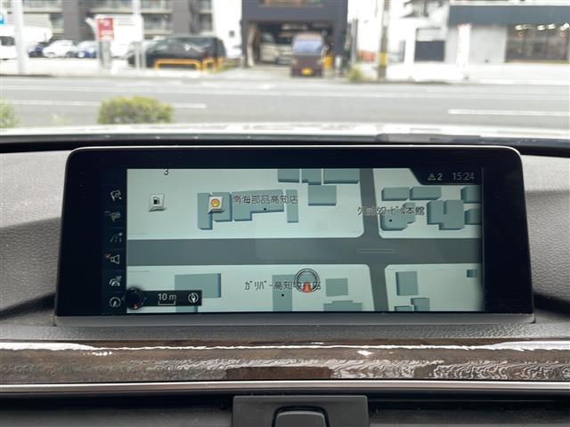 ３シリーズ ３１８ｉツーリング　ラグジュアリー　純正ナビ・Ｂｌｕｅｔｏｏｔｈ・ＣＤ／ＤＶＤ・バックモニター・ＥＴＣ・茶色レザーシート・パワーシート・シートヒーター・プッシュスタート・（2枚目）