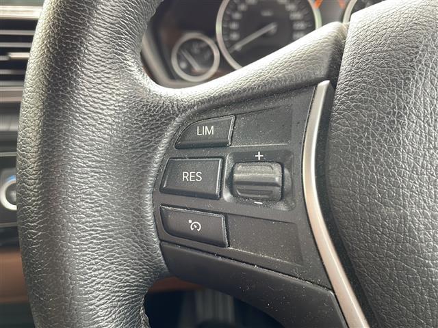 ３シリーズ ３１８ｉツーリング　ラグジュアリー　純正ナビ・Ｂｌｕｅｔｏｏｔｈ・ＣＤ／ＤＶＤ・バックモニター・ＥＴＣ・茶色レザーシート・パワーシート・シートヒーター・プッシュスタート・（10枚目）