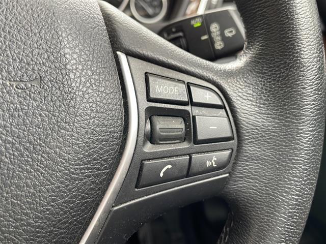 ３シリーズ ３１８ｉツーリング　ラグジュアリー　純正ナビ・Ｂｌｕｅｔｏｏｔｈ・ＣＤ／ＤＶＤ・バックモニター・ＥＴＣ・茶色レザーシート・パワーシート・シートヒーター・プッシュスタート・（11枚目）