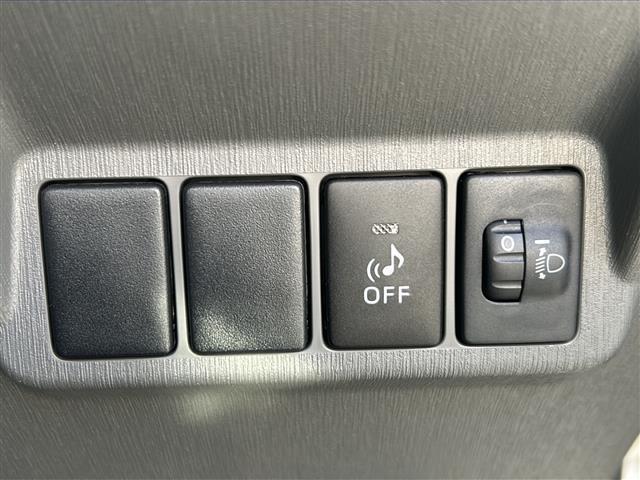 プリウスアルファ S 純正7インチナビ/TV/Bluetoothオーディオ/CD/DVD/バックカメラ/クルーズコントロール/スマートキー/オートライト/純正フロアマット(12枚目)