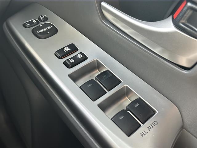 プリウスアルファ S 純正7インチナビ/TV/Bluetoothオーディオ/CD/DVD/バックカメラ/クルーズコントロール/スマートキー/オートライト/純正フロアマット(14枚目)