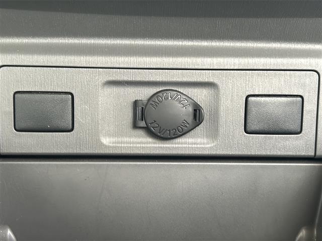 プリウスアルファ S 純正7インチナビ/TV/Bluetoothオーディオ/CD/DVD/バックカメラ/クルーズコントロール/スマートキー/オートライト/純正フロアマット(15枚目)