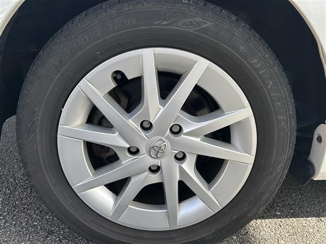 プリウスアルファ S 純正7インチナビ/TV/Bluetoothオーディオ/CD/DVD/バックカメラ/クルーズコントロール/スマートキー/オートライト/純正フロアマット(33枚目)