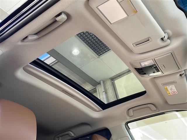 ランドクルーザープラド TX Lパッケージ 70thアニバーサリーリミテッド サンルーフ 純正9インチナビ フルセグナビ 茶レザー デジタルインナーミラー 360°ドライブレコーダー ETC トヨタセーフティーセンス ブラックルーフレール シートヒーター エアシート(2枚目)