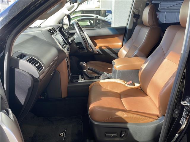 ランドクルーザープラド TX Lパッケージ 70thアニバーサリーリミテッド サンルーフ 純正9インチナビ フルセグナビ 茶レザー デジタルインナーミラー 360°ドライブレコーダー ETC トヨタセーフティーセンス ブラックルーフレール シートヒーター エアシート(11枚目)