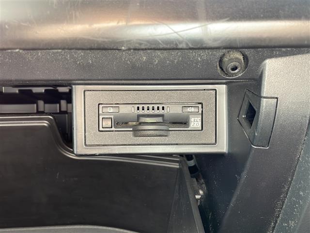 ランドクルーザープラド TX Lパッケージ 70thアニバーサリーリミテッド サンルーフ 純正9インチナビ フルセグナビ 茶レザー デジタルインナーミラー 360°ドライブレコーダー ETC トヨタセーフティーセンス ブラックルーフレール シートヒーター エアシート(23枚目)