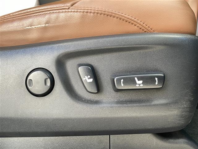 ランドクルーザープラド TX Lパッケージ 70thアニバーサリーリミテッド サンルーフ 純正9インチナビ フルセグナビ 茶レザー デジタルインナーミラー 360°ドライブレコーダー ETC トヨタセーフティーセンス ブラックルーフレール シートヒーター エアシート(31枚目)