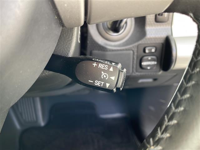 FJクルーザー カラーパッケージ 純正ナビ/フルセグTV/Bluetoothオーディオ/ETC/4WD/WEDSキーラー17インチAW/ETC/純正フロアマット/コーナーセンサー/クルコン/純正フロアマット(14枚目)