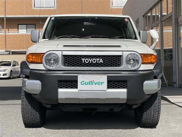 FJクルーザー カラーパッケージ 純正ナビ/フルセグTV/Bluetoothオーディオ/ETC/4WD/WEDSキーラー17インチAW/ETC/純正フロアマット/コーナーセンサー/クルコン/純正フロアマット(19枚目)