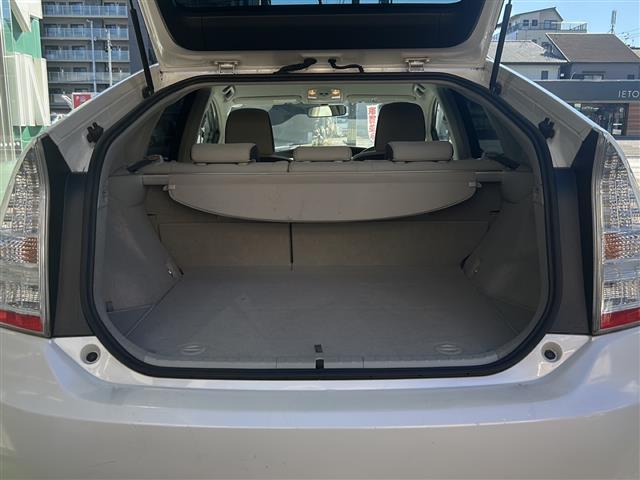 プリウス Ｓ　ＬＥＤエディション　純正ナビ・ＬＥＤヘッドライト（18枚目）