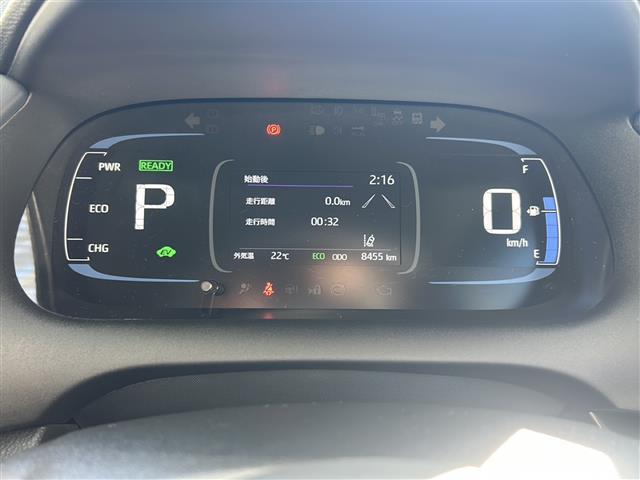 アクア Ｚ　純正１０．５インチナビ・フルセグＴＶ・Ｂｌｕｅｔｏｏｔｈ・パノラマモニター・トヨタセーフティセンス・ＥＴＣ・前後コーナーセンサー・クルーズコントロール・ＬＥＤヘッドライト・ハーフレザー・シートヒーター（6枚目）