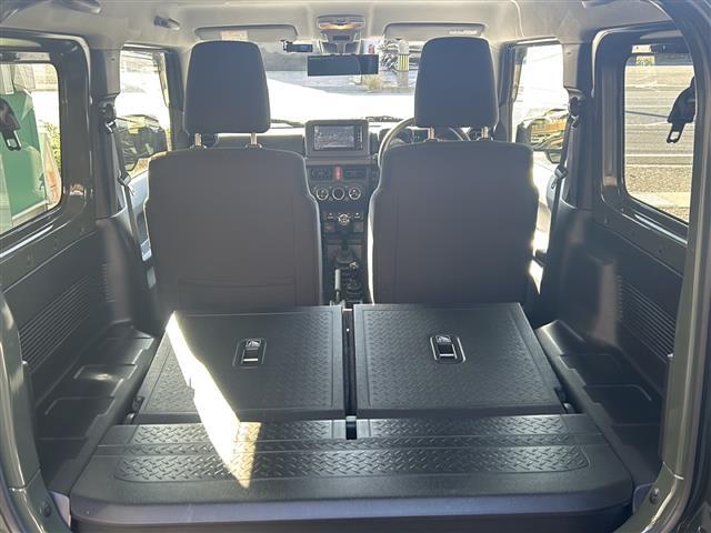 ジムニー XL MT/4WD/ナビ/フルセグTV/Bluetoothオーディオ/ETC/シートヒーター/レーンキープアシスト/衝突被害軽減ブレーキ/オートライト/純正フロアマット/オートハイビーム(17枚目)