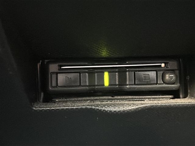 ロッキー プレミアム 9インチナビ・バックモニター・ETC・前席シートヒーター・プッシュスタート(6枚目)