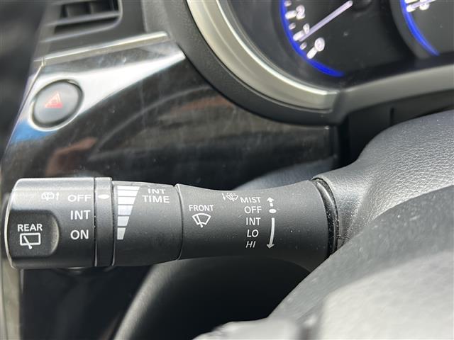 エルグランド ライダー 白本革シート マニュアルシート ☆4WD☆スマートキー×2☆パワースライドドア☆レザーシート☆アラウンドビューモニター☆メーカーオプションHDDナビ☆DVD/MSV/フルセグTV/USB☆純正フリップダウンモニター☆ETC(22枚目)