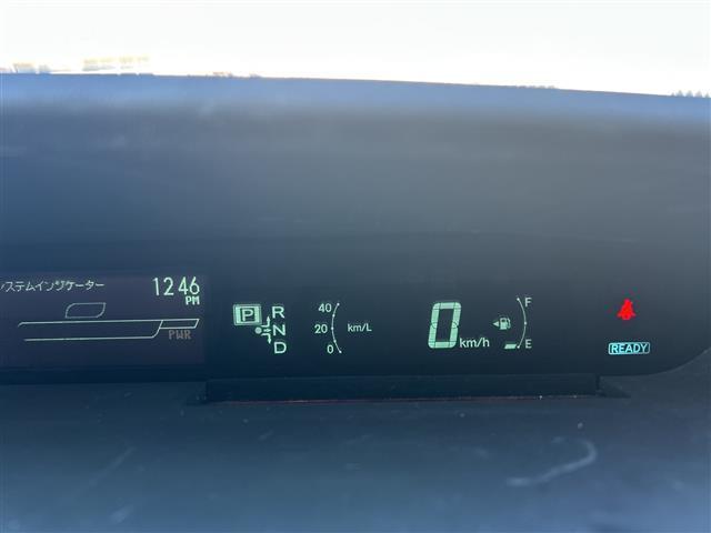 プリウス Ｌ　スマートキー　純正ＨＤＤナビ（ＮＨＺＮ－Ｗ５９Ｇ）　フルセグＴＶ　ＣＤ／ＤＶＤ再生　Ｂｌｕｅｔｏｏｔｈ　純正フロアマット　純正ドアバイザー　電格ウィンカーミラー　オートライト☆ヘッドライトレベライザー（10枚目）