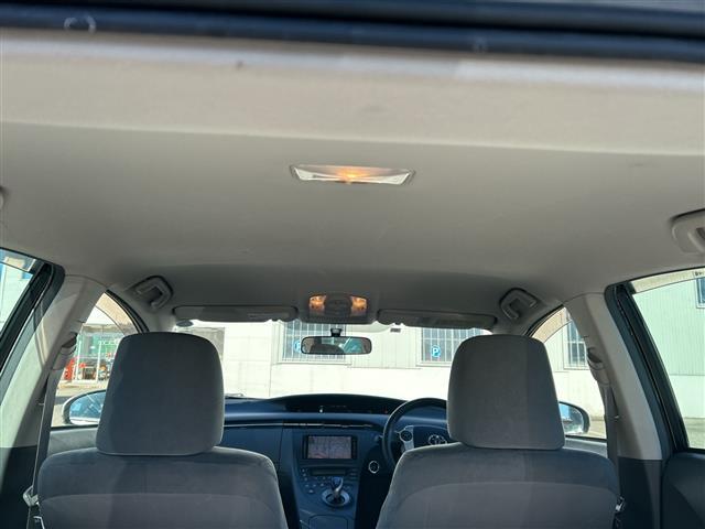 プリウス Ｌ　スマートキー　純正ＨＤＤナビ（ＮＨＺＮ－Ｗ５９Ｇ）　フルセグＴＶ　ＣＤ／ＤＶＤ再生　Ｂｌｕｅｔｏｏｔｈ　純正フロアマット　純正ドアバイザー　電格ウィンカーミラー　オートライト☆ヘッドライトレベライザー（20枚目）