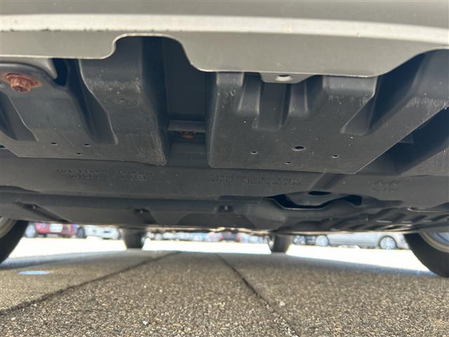 プリウス Ｌ　スマートキー　純正ＨＤＤナビ（ＮＨＺＮ－Ｗ５９Ｇ）　フルセグＴＶ　ＣＤ／ＤＶＤ再生　Ｂｌｕｅｔｏｏｔｈ　純正フロアマット　純正ドアバイザー　電格ウィンカーミラー　オートライト☆ヘッドライトレベライザー（27枚目）