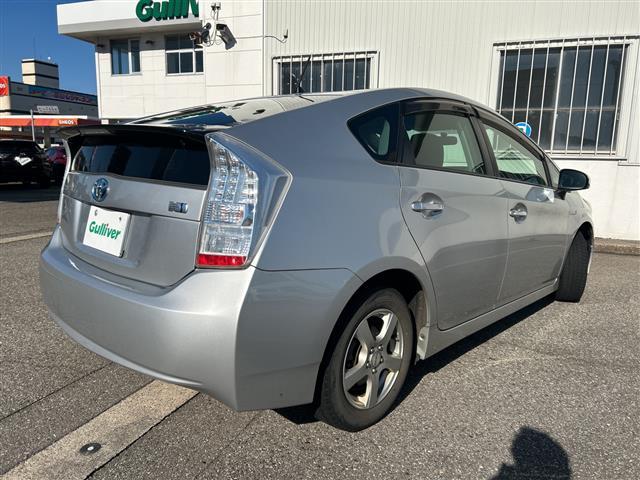 プリウス Ｌ　スマートキー　純正ＨＤＤナビ（ＮＨＺＮ－Ｗ５９Ｇ）　フルセグＴＶ　ＣＤ／ＤＶＤ再生　Ｂｌｕｅｔｏｏｔｈ　純正フロアマット　純正ドアバイザー　電格ウィンカーミラー　オートライト☆ヘッドライトレベライザー（41枚目）