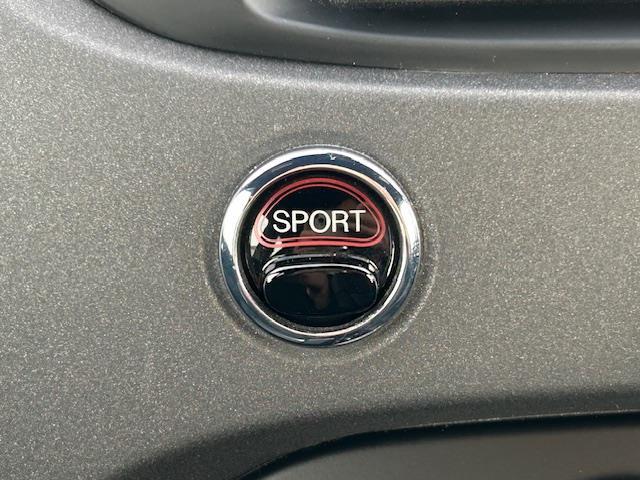 アバルト５９５ コンペティツィオーネ　☆ワンオーナー☆ハーフレザーシート☆社外メモリーナビ（ＣＮ－Ｒ３００Ｄ）☆ＤＶＤ／ＭＳＶ／ＢＴ／フルセグＴＶ☆ＡＵＸ／ＵＳＢ接続☆バックカメラ☆純正ＥＴＣ☆リモコンキー☆バックソナー☆メッキミラー（12枚目）