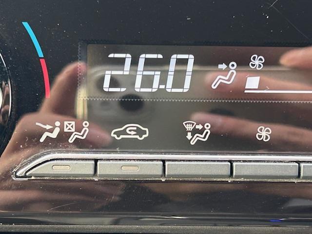 ハリアー Ｇ　☆ワンオーナー☆スマートキー×２☆ハーフレザーシート☆純正ディスプレオーディオ☆Ａｐｐｌｅ　ＣａｒＰｌａｙ／Ａｎｄｒｏｉｄ　Ａｕｔｏ☆ＡＵＸ／ＵＳＢ／ＢＴ☆バックカメラ☆デジタルインナーミラー（10枚目）