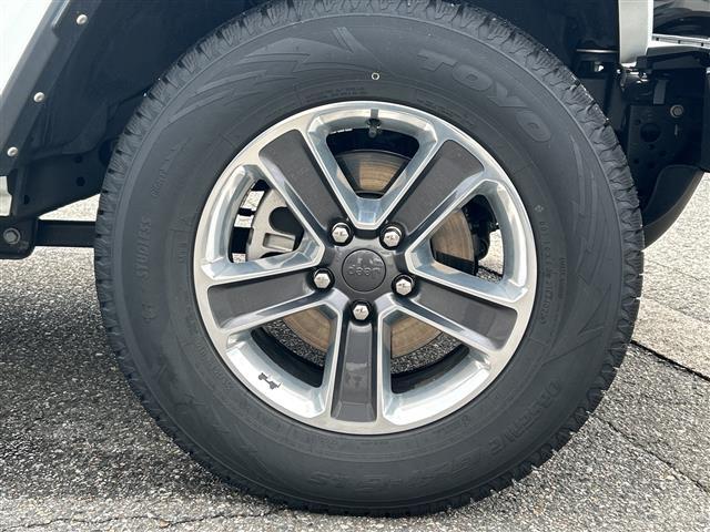 ジープ・ラングラーアンリミテッド サハラ　☆ワンオーナー☆４ＷＤ☆レザーシート☆ＦＲカメラ☆ステップ☆スマートキー×２☆メーカーオプションナビ☆ＵＳＢ／ＡＵＸ☆ＥＴＣ２．０☆前席シートヒーター☆プッシュスタート☆ＬＥＤヘッドライト（35枚目）